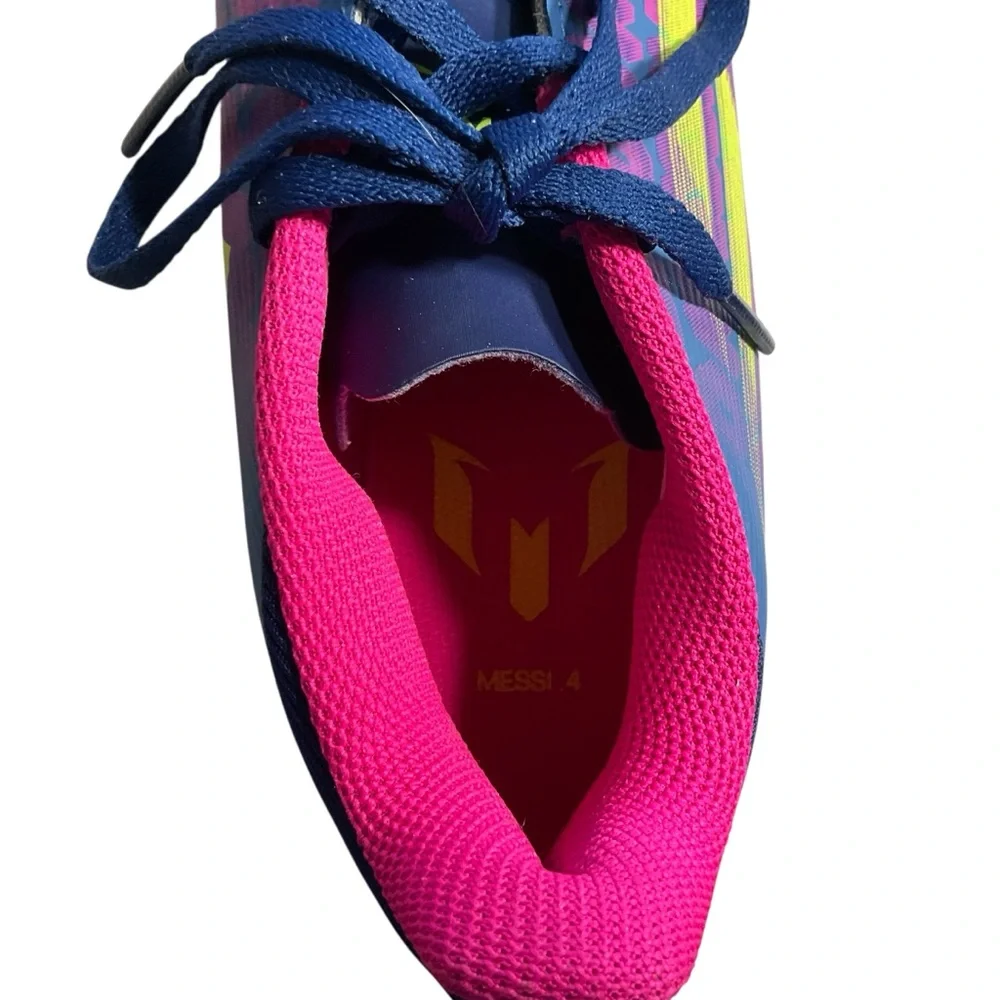 Adidas Messi.4 SpeedFlow indoor soccer shoes women’s 7